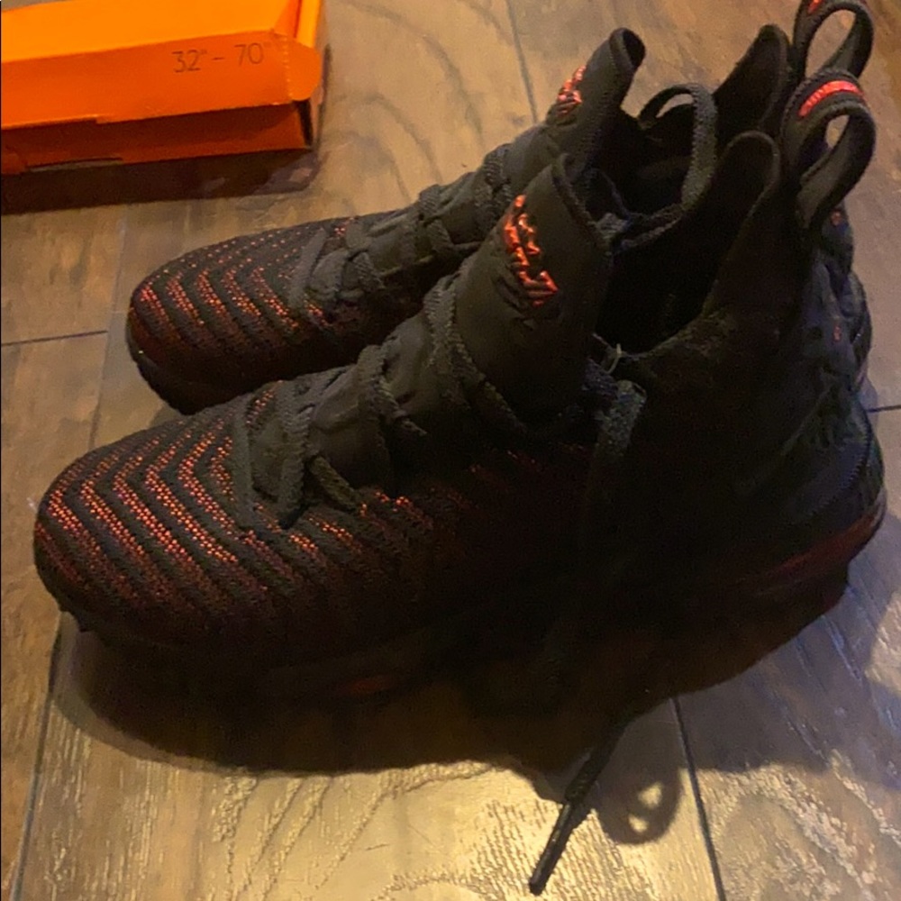 Lebron 18s - Picture 3 of 5